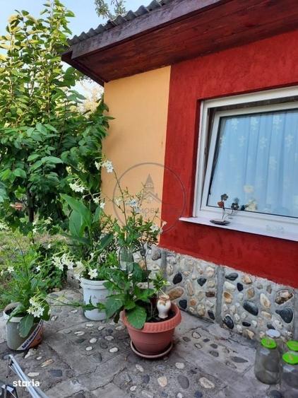 Casă cu 3 camere în Dumitra