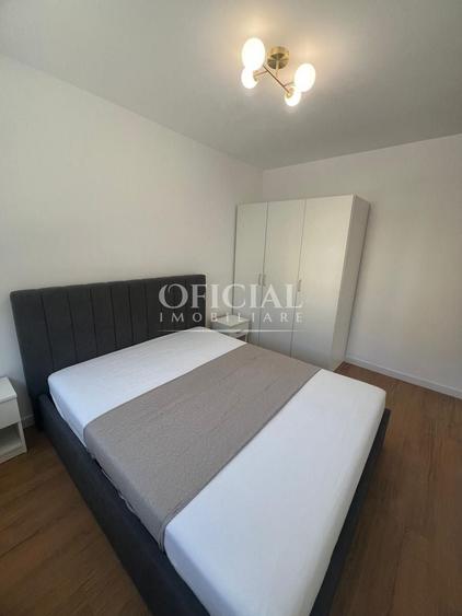Apartament cu 3 camere semidecomandat, mobilat în Florești