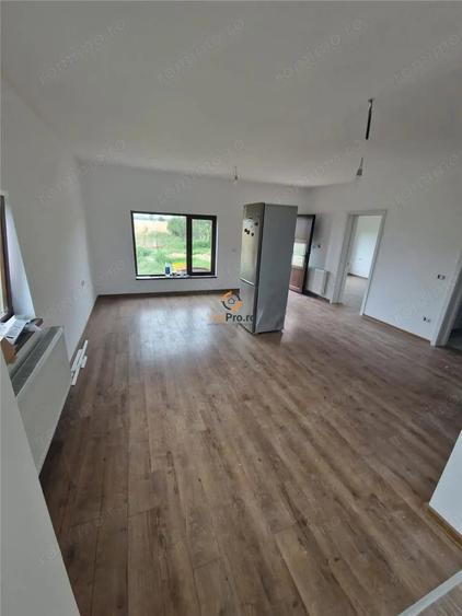 Casă cu 1 camere cu Teren 750 Mp în Dragșina