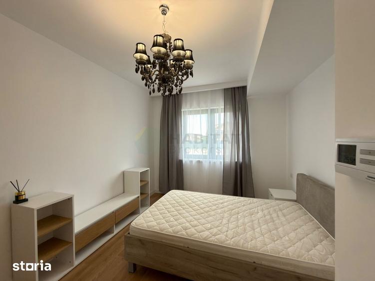 Casă cu 5 camere cu Teren 500 Mp în Petrești