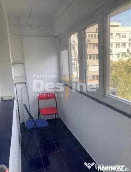 Apartament cu 3 camere semidecomandat în Drumul Taberei
