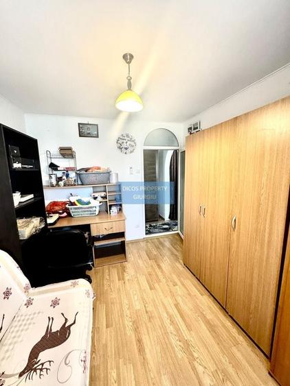 Apartament cu 3 camere decomandat în Nord-Vest