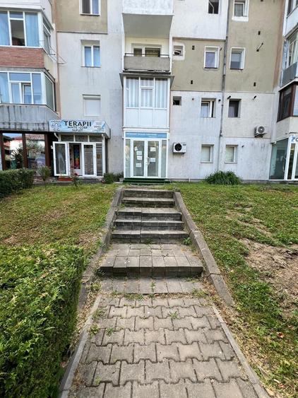 Spațiu comercial, de 50 mp, în Central