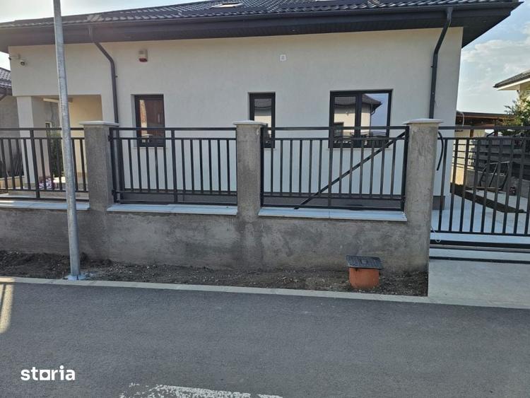 Casă cu 5 camere cu Teren 357 Mp în Central