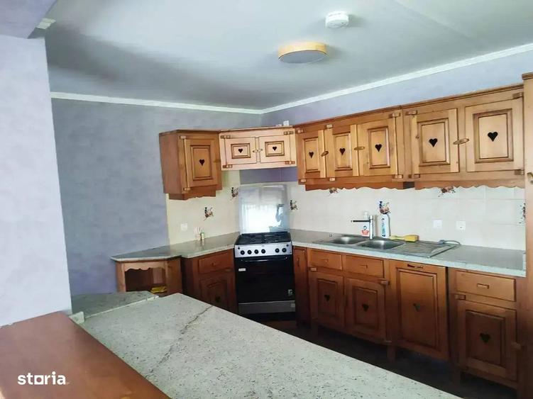 Casă cu 4 camere cu Teren 4914 Mp în Central