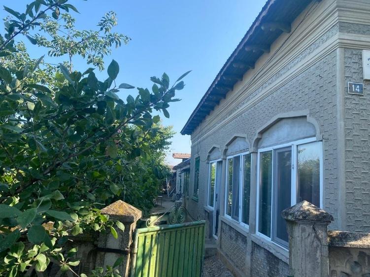 Casă cu 4 camere în Central