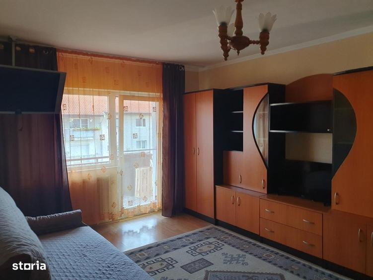Apartament cu 2 camere decomandat în Carpați 2