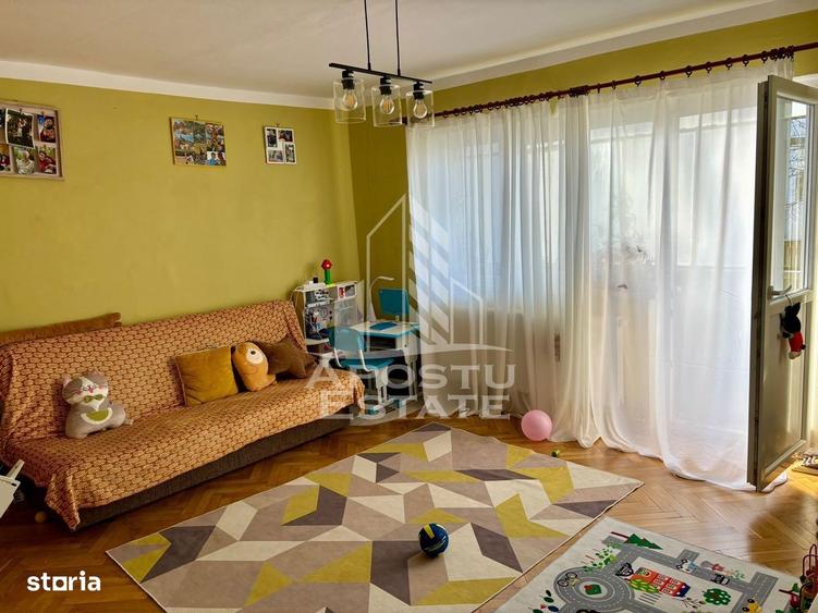 Apartament cu 3 camere decomandat, mobilat în Iosefin