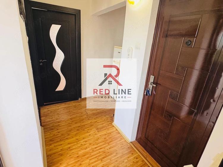Apartament cu 3 camere semidecomandat în Crihala