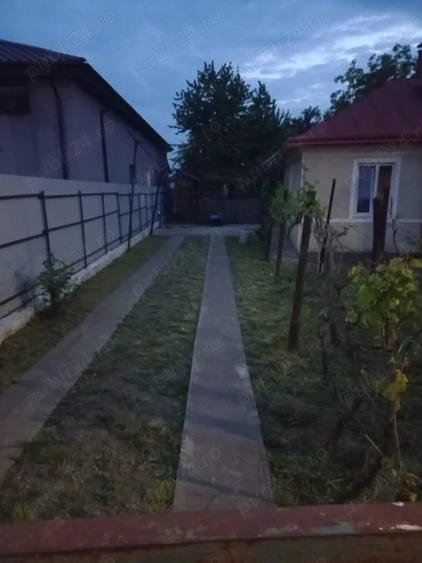 Casă cu 3 camere în Central