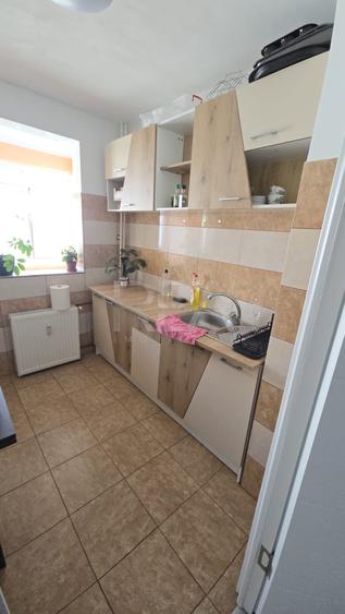 Apartament cu 3 camere decomandat în Sălăjan