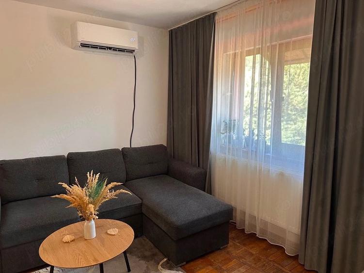 Apartament cu 2 camere decomandat în Central