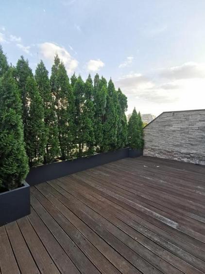 Apartament cu 3 camere, mobilat în 1 Mai