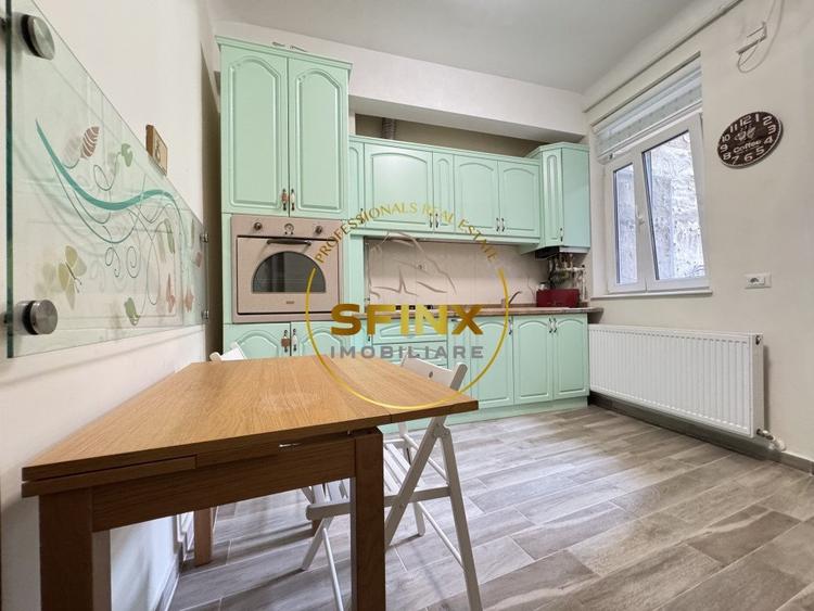 Apartament cu 3 camere decomandat, mobilat în P-ța Romană