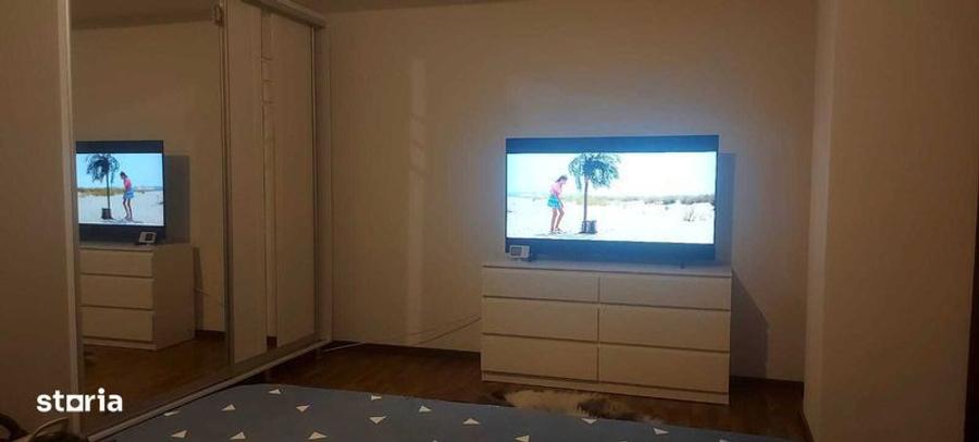 Apartament cu 2 camere decomandat în Baza 3