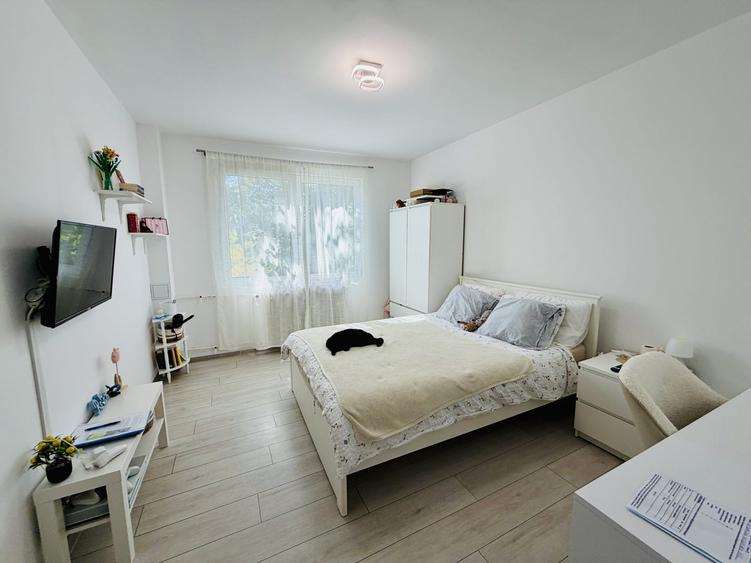 Apartament cu 4 camere decomandat, mobilat în Gorjului