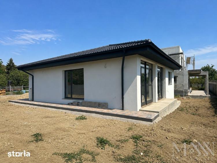 Casă cu 4 camere cu Teren 460 Mp în Podgoria