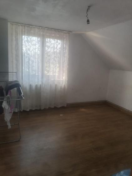 Casă cu 4 camere în Schitu Golești
