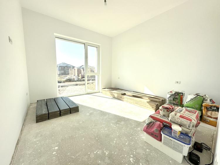 Duplex cu 4 camere cu Canalizare în Dumbrăvița