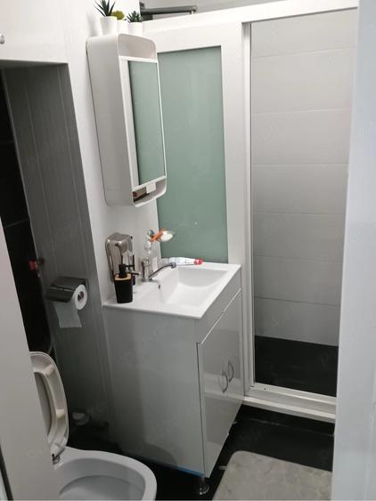 Apartament cu 3 camere decomandat în Vest