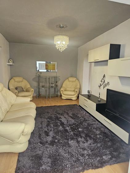 Apartament cu 3 camere decomandat în Nord