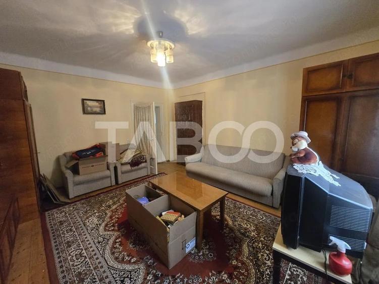 Casă cu 4 camere cu Teren 620 Mp în Central