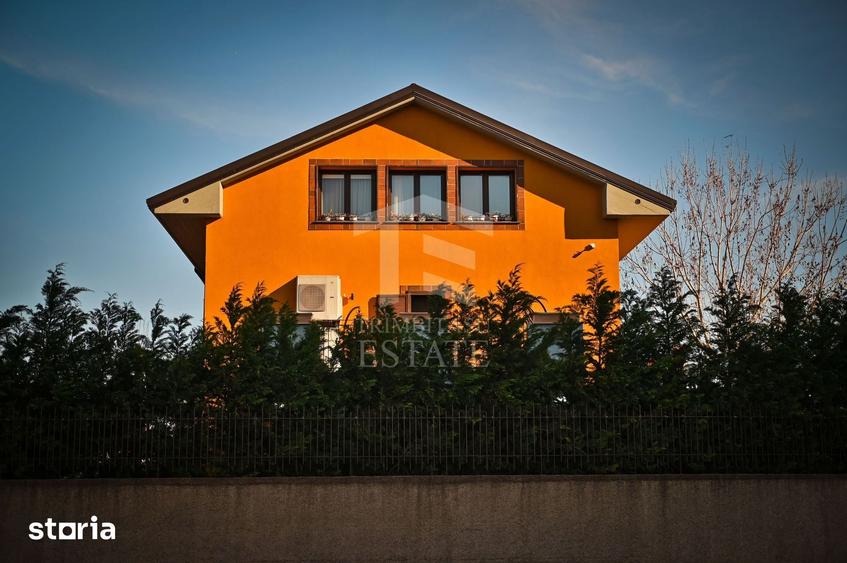 Casă cu 6 camere cu Teren 445 Mp în Delfinariu