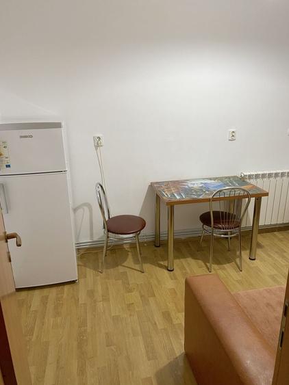Garsonieră decomandată, mobilată în Steaua