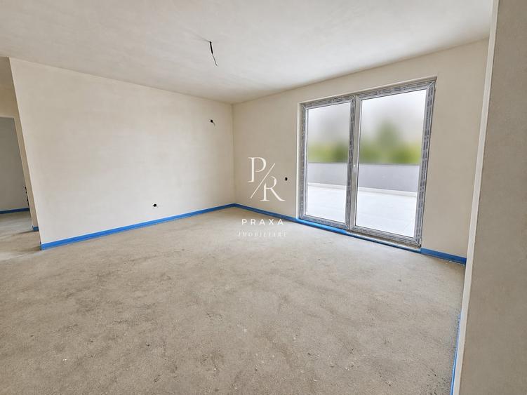 Apartament cu 3 camere decomandat în Florești