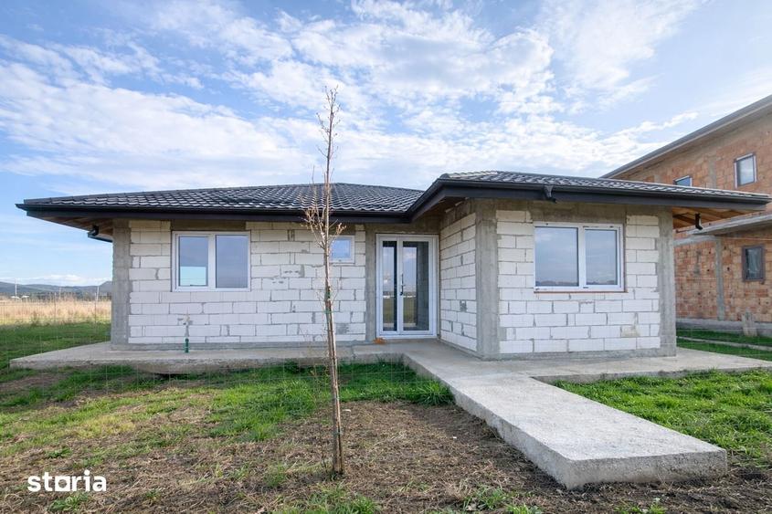 Casă cu 4 camere cu Teren 600 Mp în Dancu