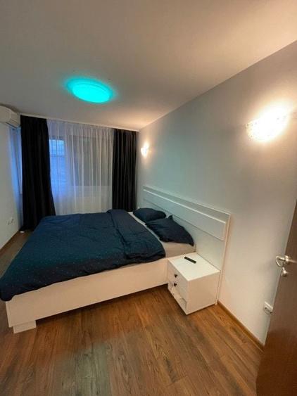 Apartament cu 3 camere decomandat în Piața Centrală