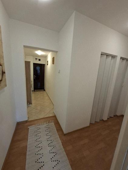 Apartament cu 2 camere decomandat în Drumul Taberei