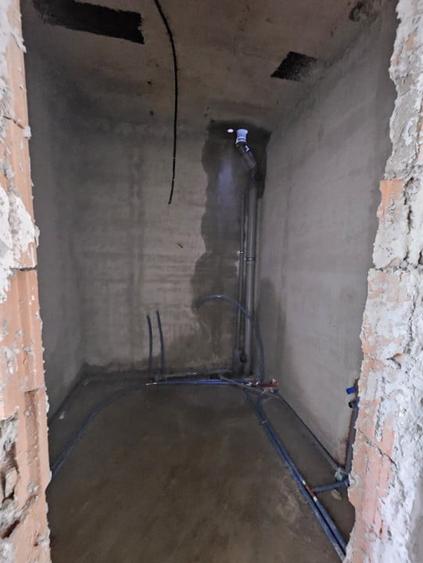 Apartament cu 3 camere decomandat în Europa