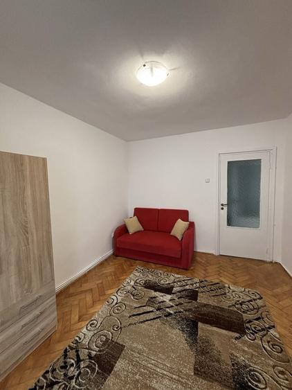 Apartament cu 2 camere decomandat în Exterior Vest