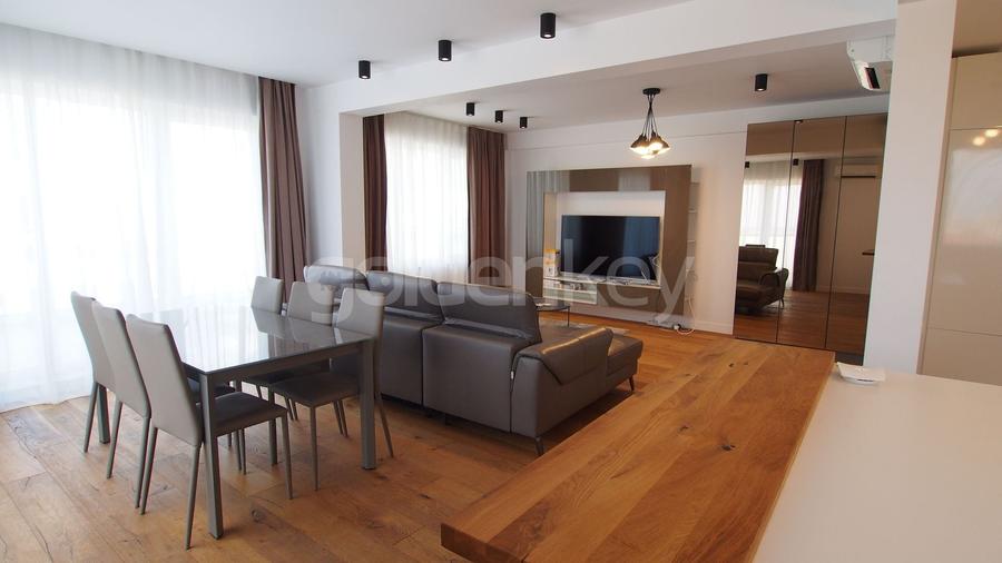 Apartament cu 3 camere decomandat, mobilat în Pipera