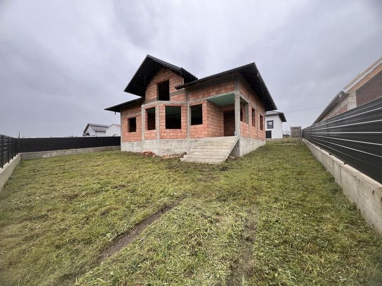 Casă cu 4 camere în Central