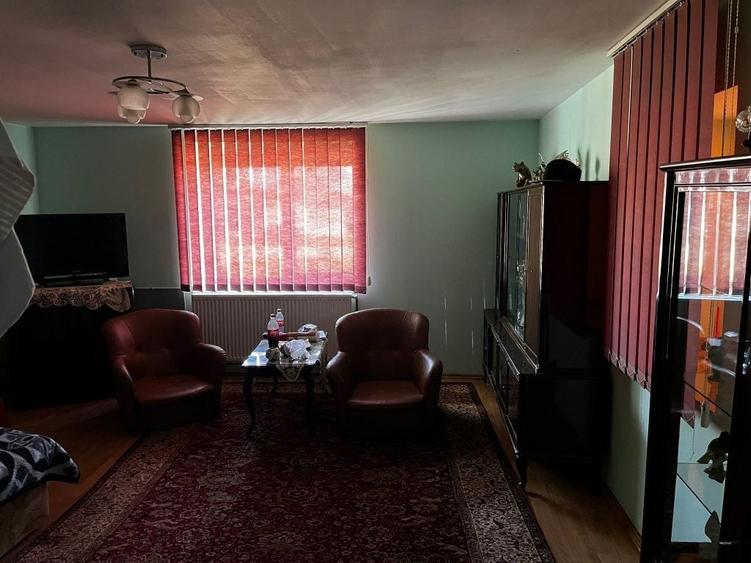 Casă cu 3 camere în Cenei