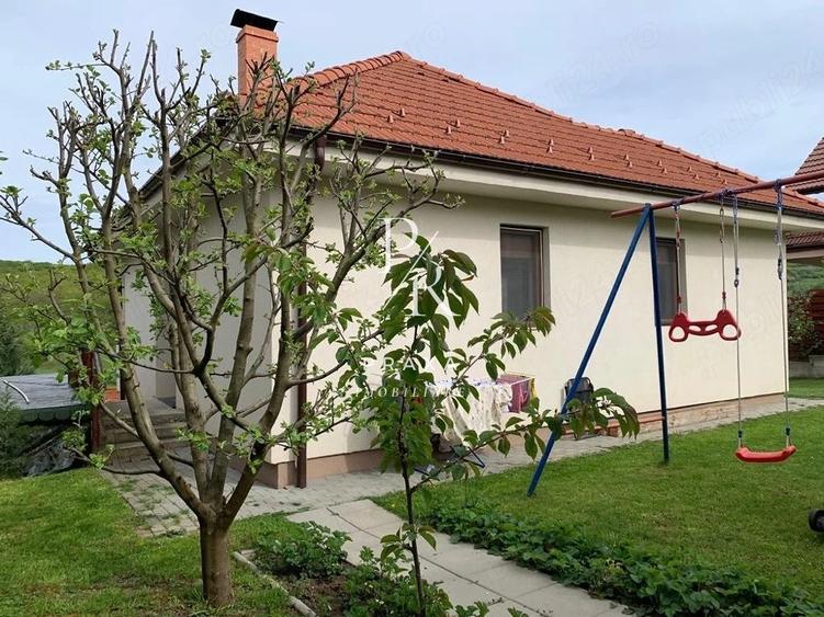 Casă individuală cu 3 camere cu Canalizare în Florești