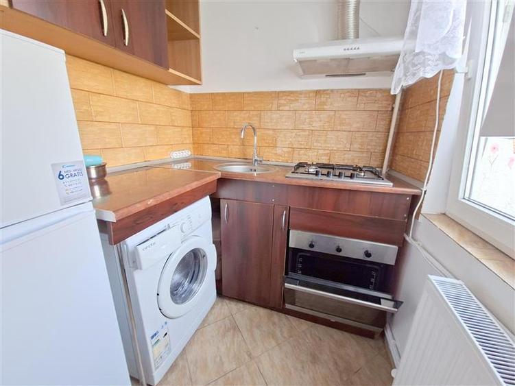 Apartament cu 2 camere nedecomandat, mobilat în Milcov