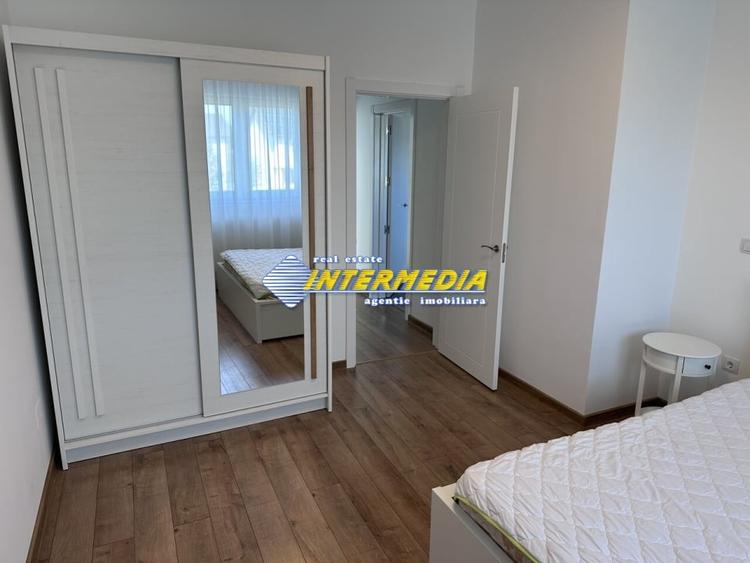 Duplex cu 4 camere cu Canalizare în Cetate