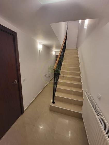 Apartament cu 4 camere decomandat, mobilat în Turnișor