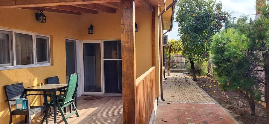 Casă cu 3 camere cu Teren 1100 Mp în Central