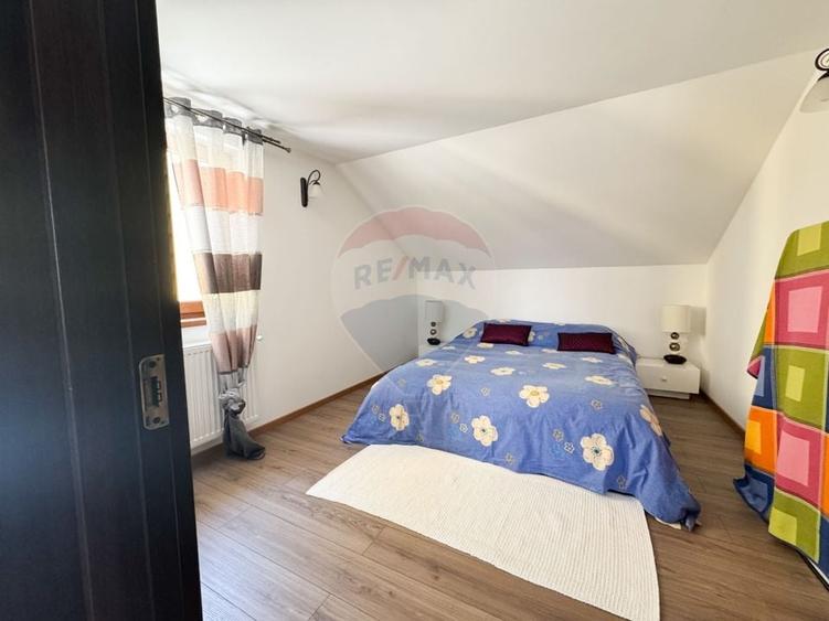 Casă individuală cu 5 camere cu Teren 704 Mp în Borhanci