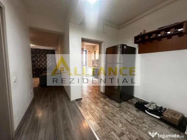 Apartament cu 3 camere decomandat în Berceni