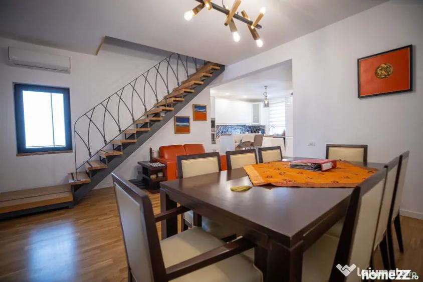 Apartament cu 5 camere decomandat în Central