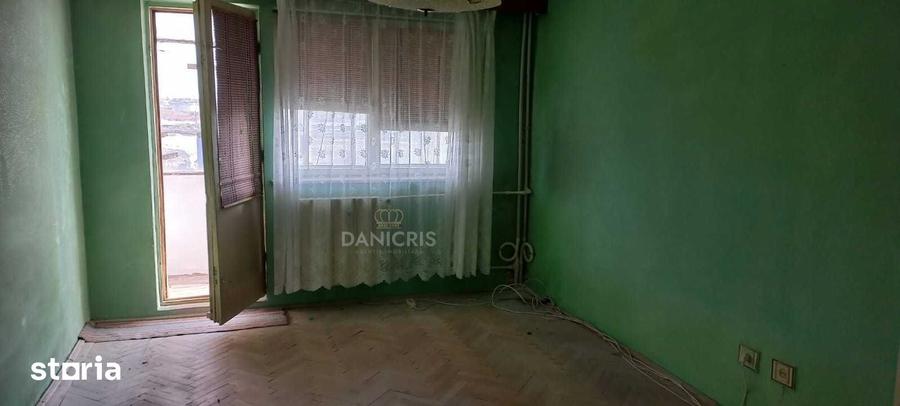 Apartament cu 2 camere decomandat în Inel II