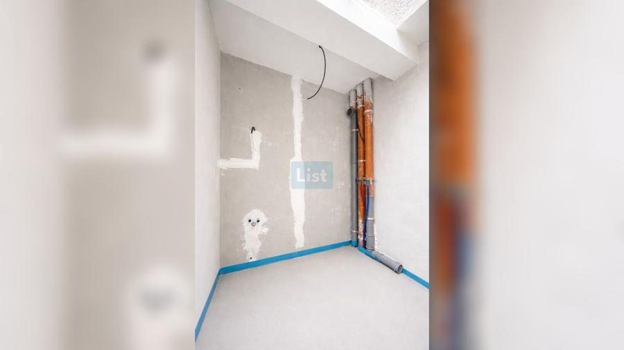 Casă cu 4 camere cu Teren 150 Mp în Florești
