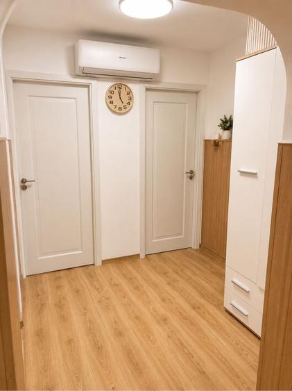 Apartament cu 4 camere decomandat în Ultracentral