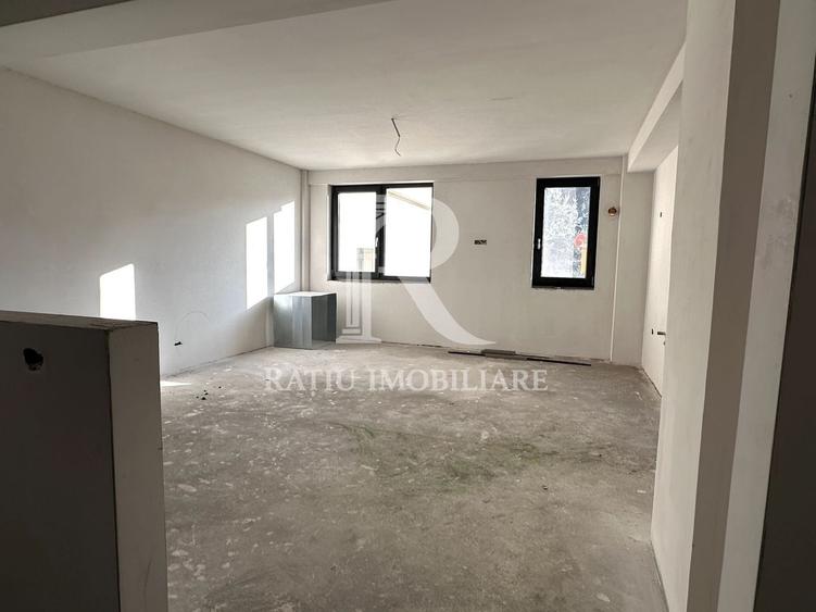 Apartament cu 3 camere decomandat în Ultracentral