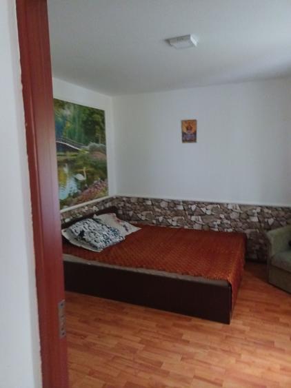 Casă cu 3 camere în Tunari